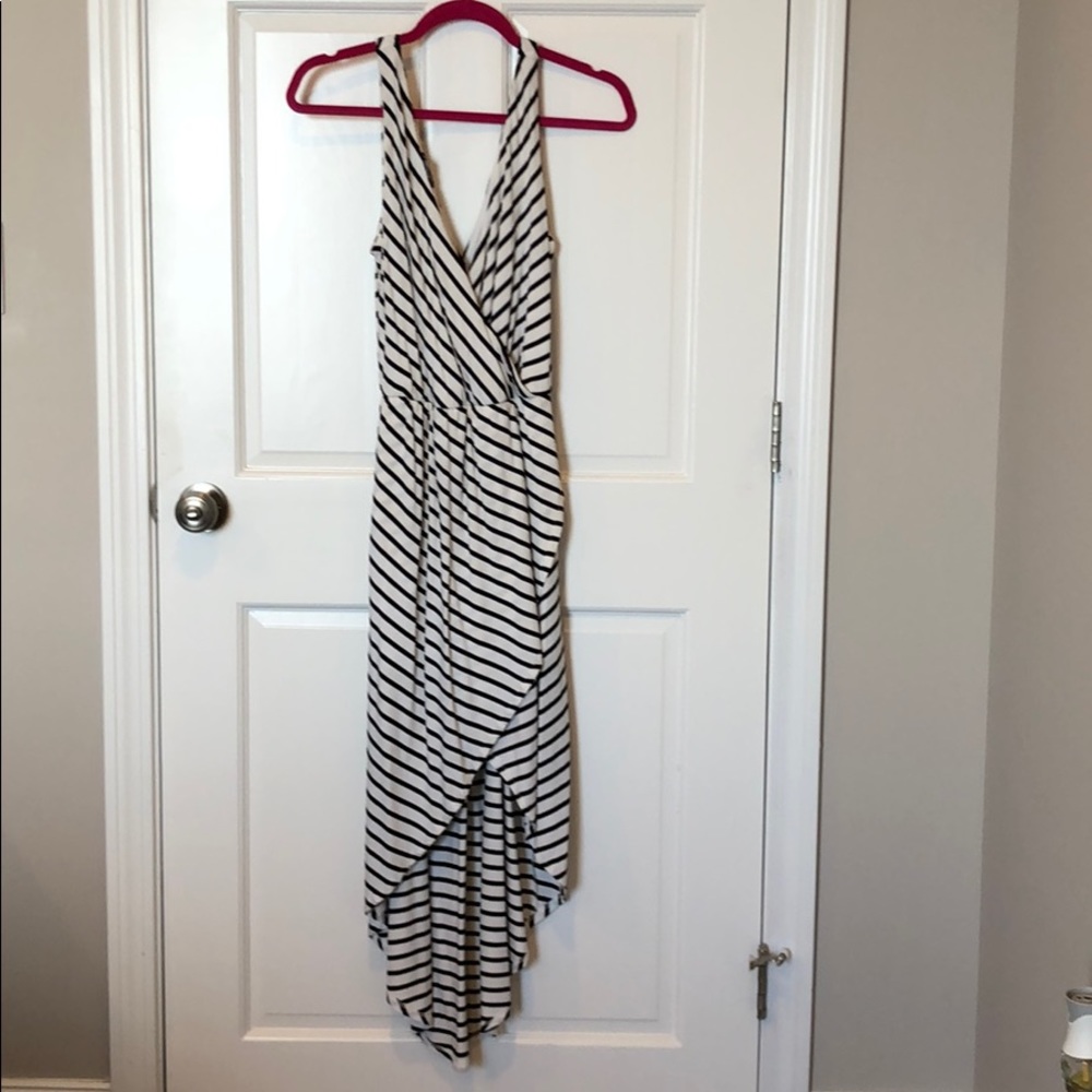 Bebe Black/White Dress + Free Gift Hand Sanitizer